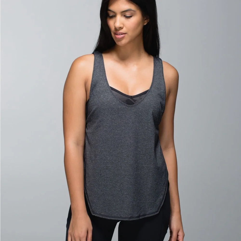 lululemon athletica Seek The Heat Tank Size: 8